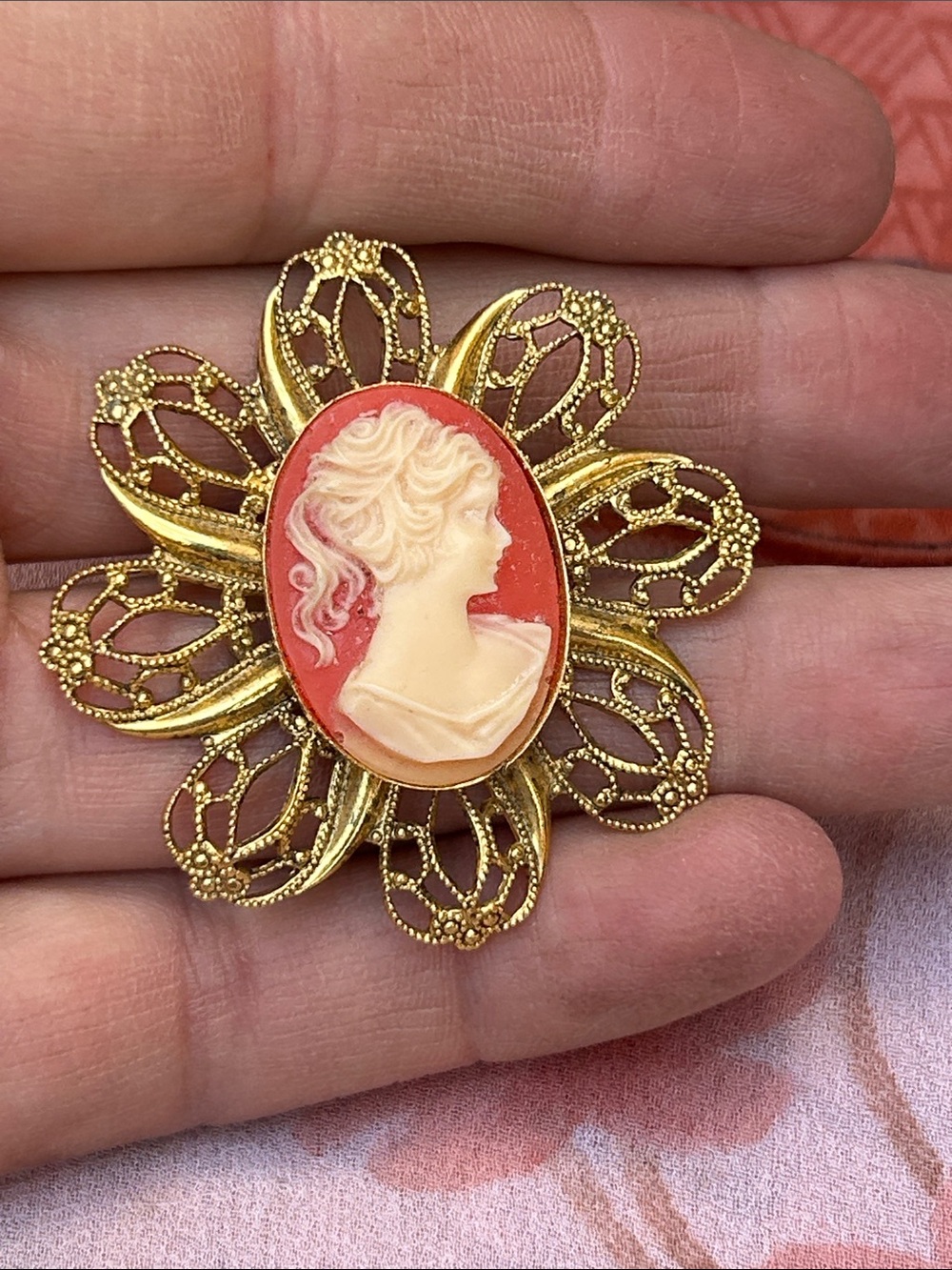 Vintage Gold Filigree Cameo Brooch with Coral and Ivory Profile - Picture 6 of 7